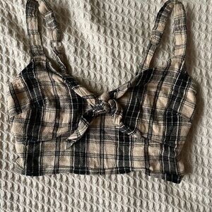 Hollister Black and Beige Crop Tie Front Tank Top